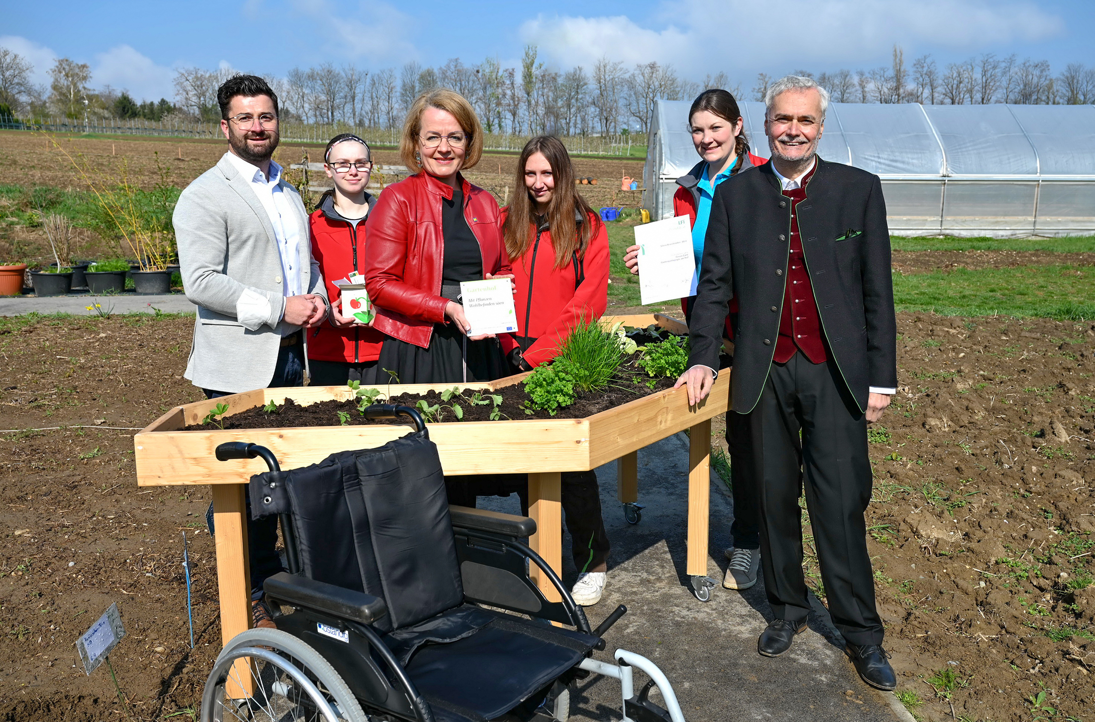 Schulgarten der Fachschule Hollabrunn als erster Green Care-Gartenhof Österreichs zertifiziert