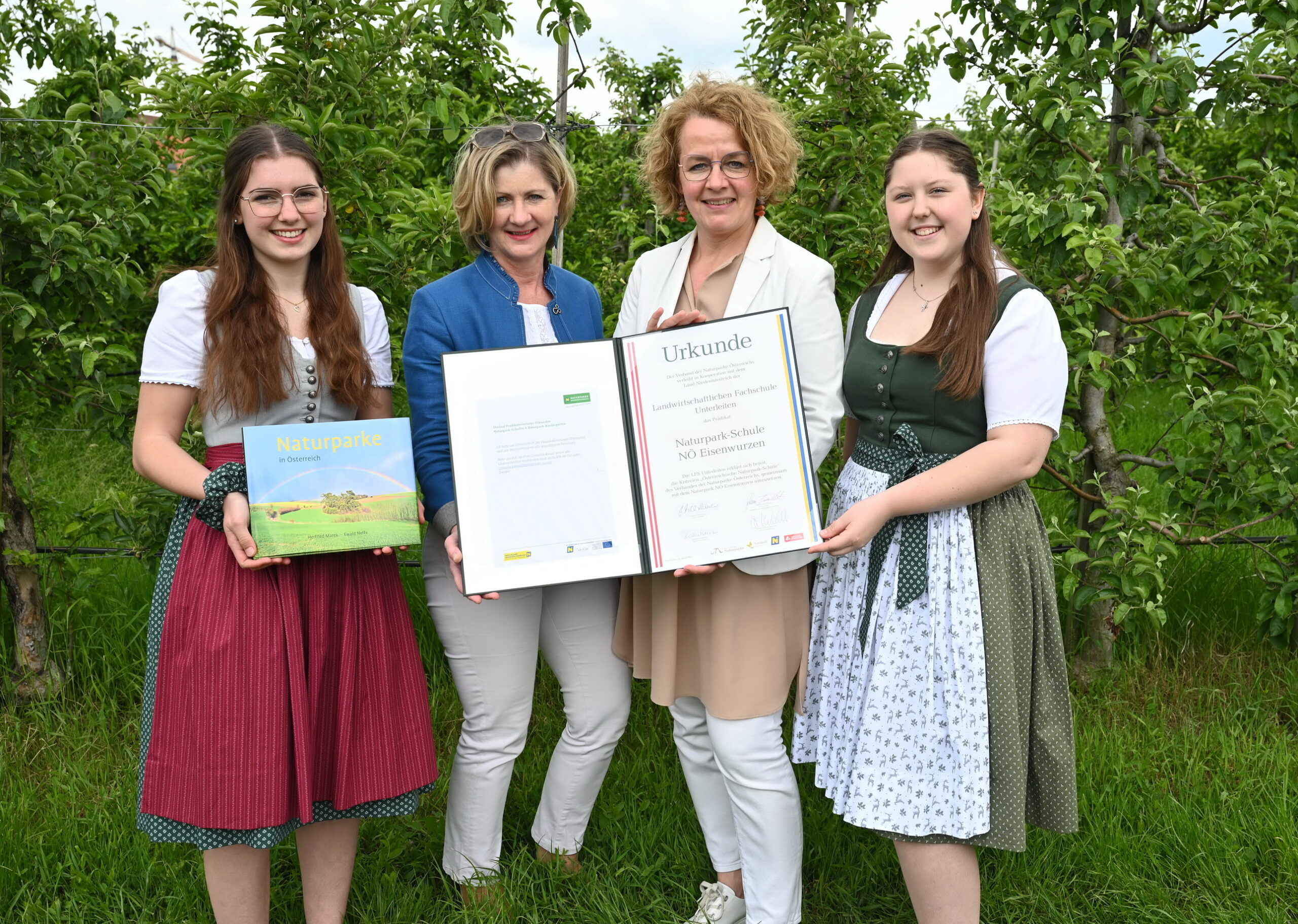 Fachschule Unterleiten als Naturpark-Schule ausgezeichnet