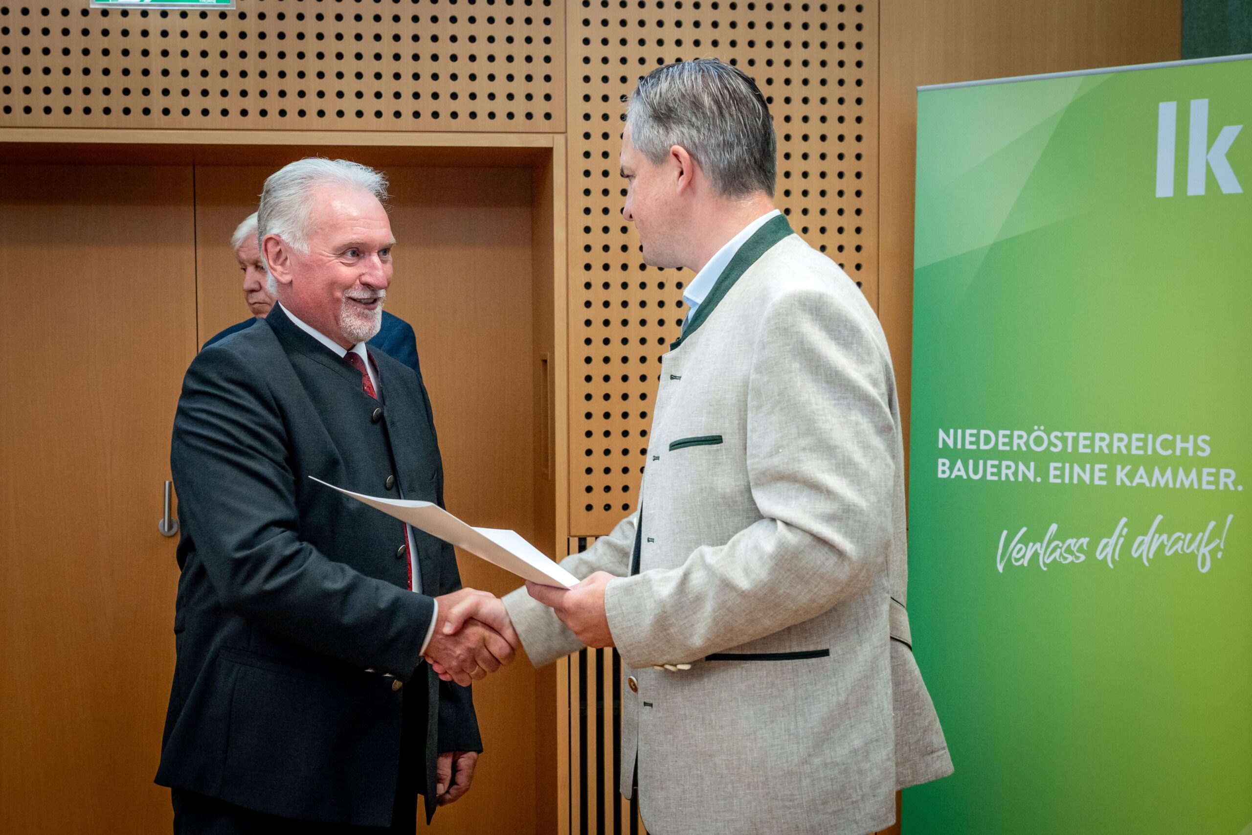 Verleihung der Goldenen Kammermedaille an Direktor Klaffner