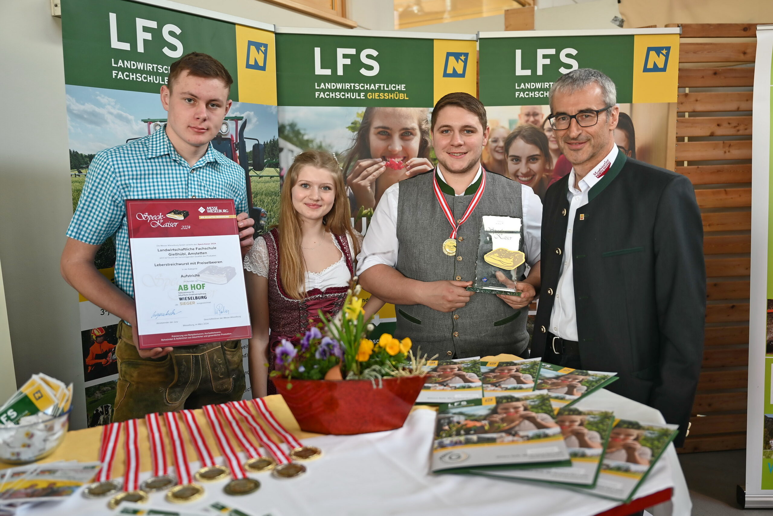 Ab-Hof-Messe: Speckkaiser für LFS Gießhübl