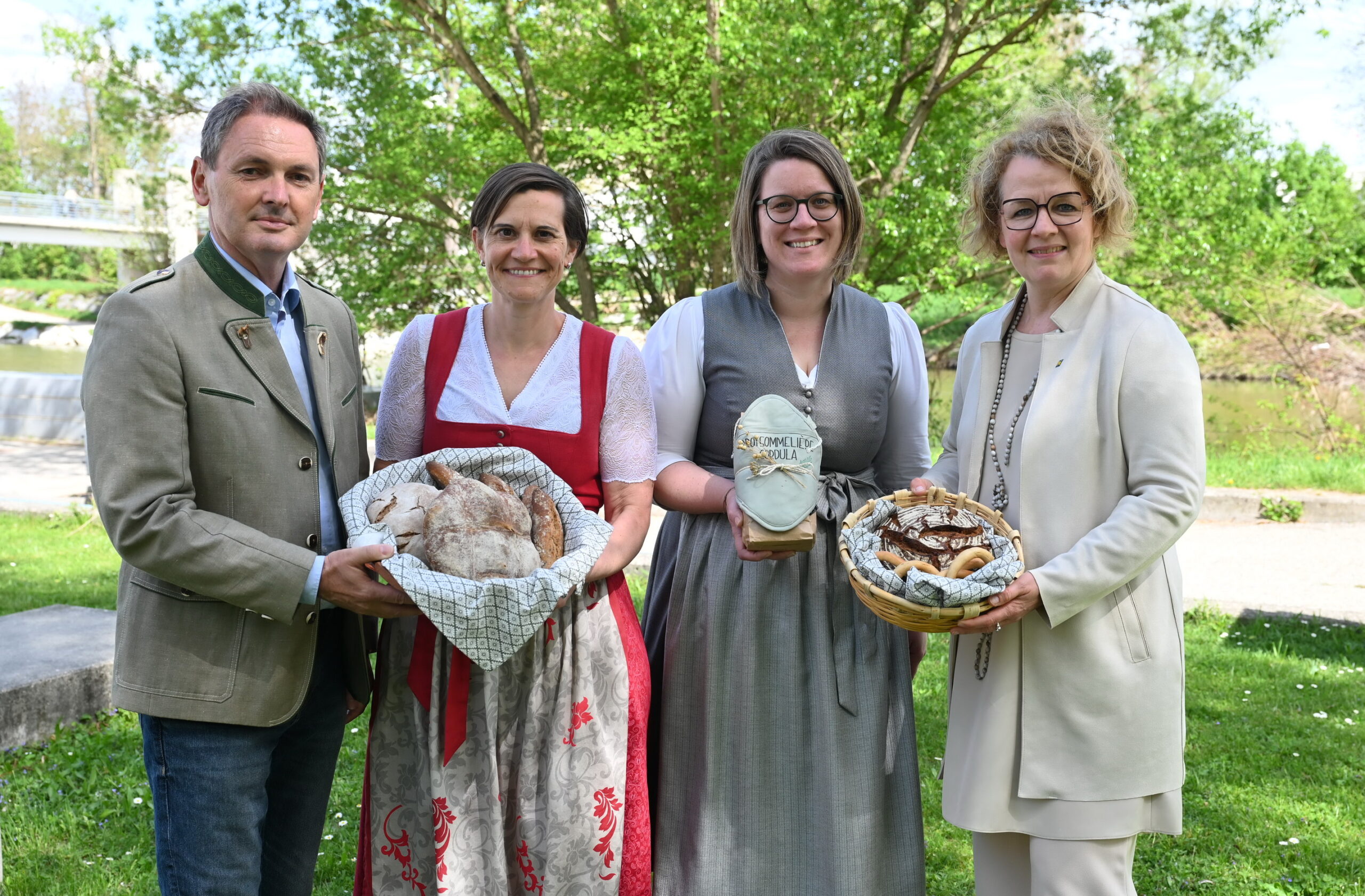 Frischgebackene Brotsommelière an Fachschule Pyhra
