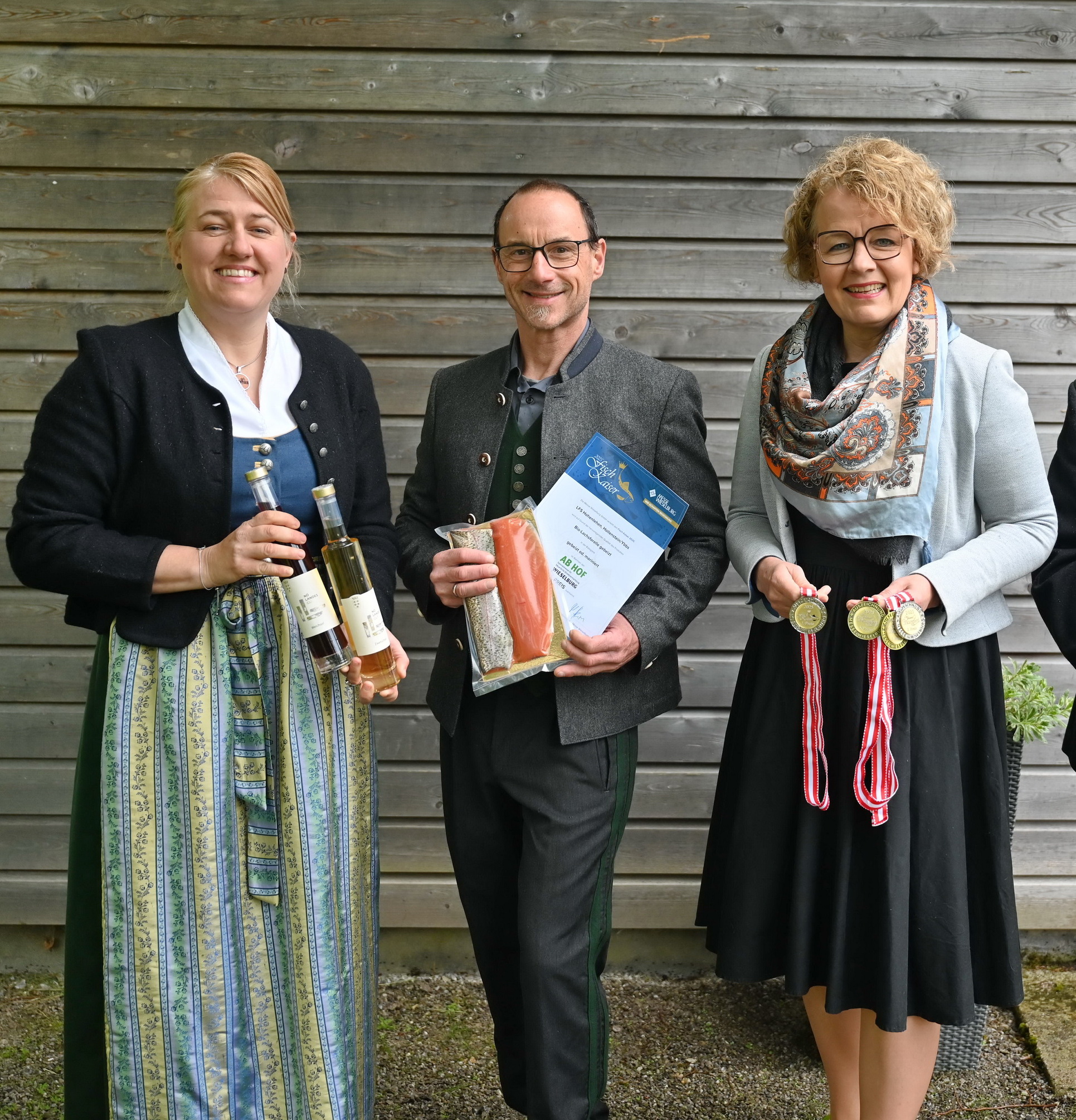 Hohenlehen-Produkte Ab-Hof-zugeschnitten Hohenlehen-Produkte Ab-Hof-zugeschnitten