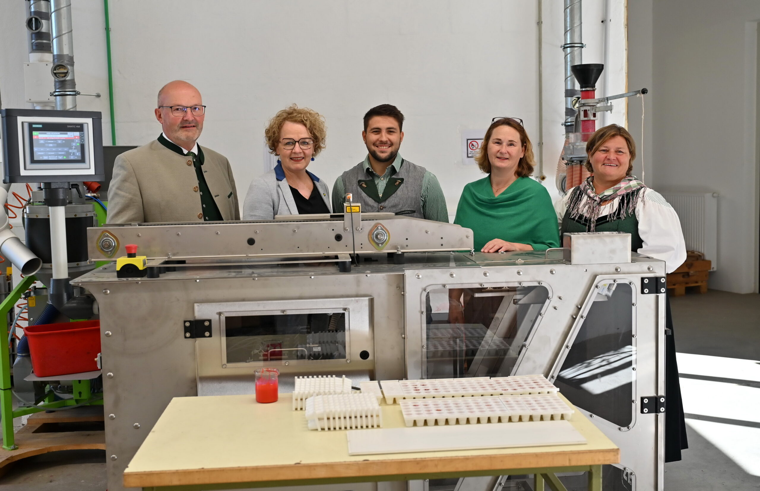 Neue vollautomatische Beizmaschine an Saatzucht Edelhof in Betrieb
