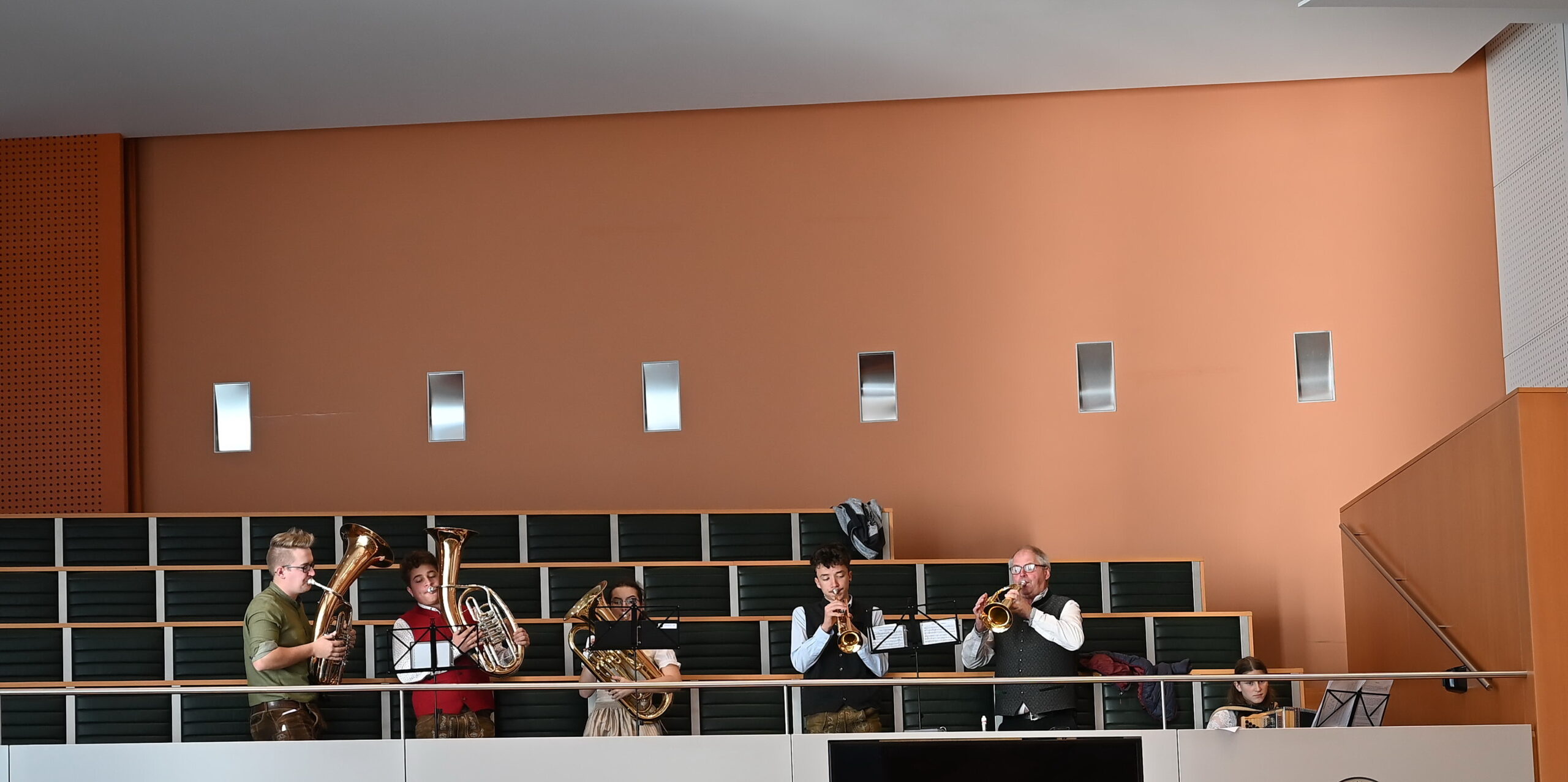 Musik1+
