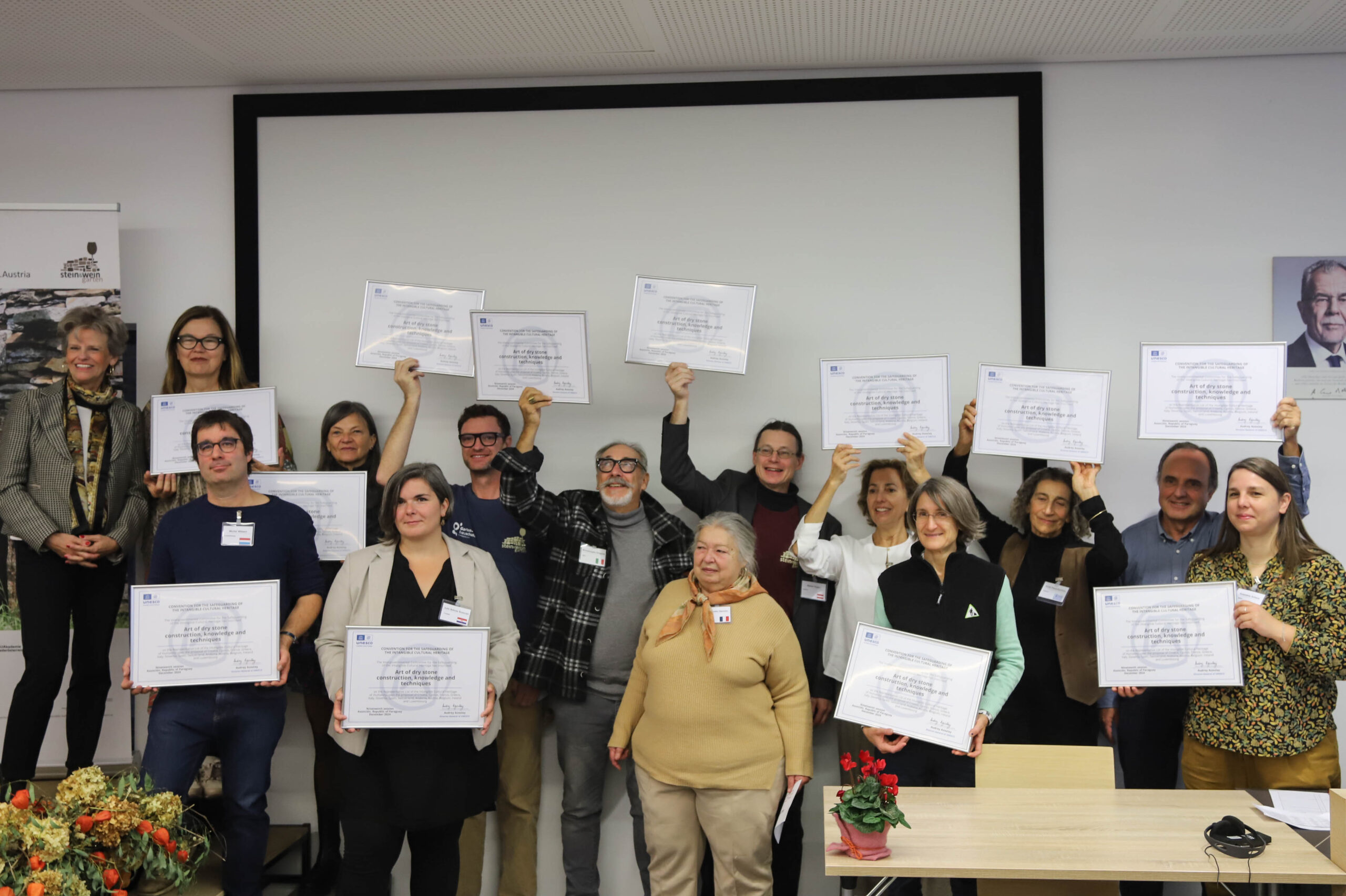 Trockensteinmauern-Kongress-Urkunden1