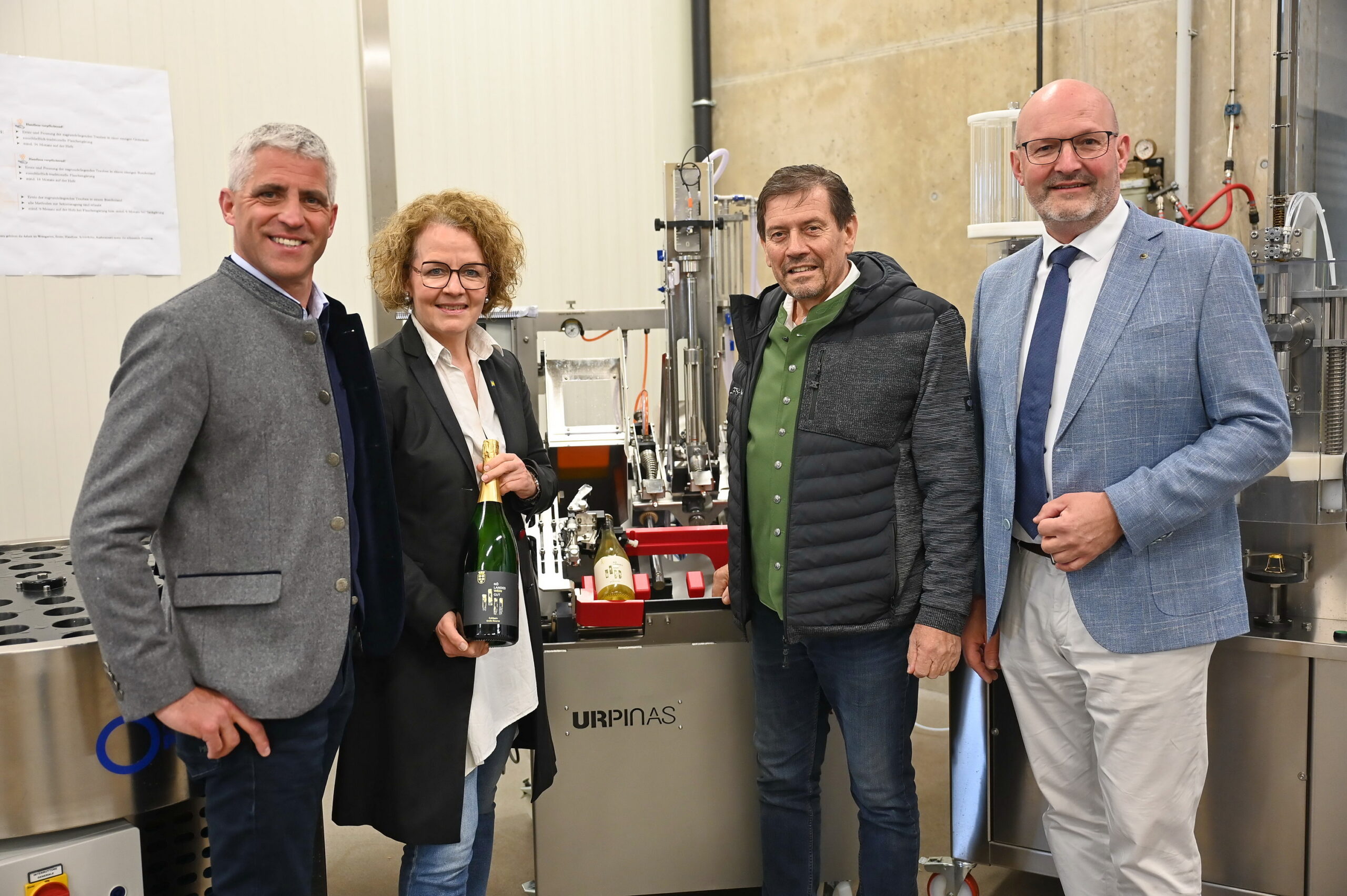 Weinbauschule Krems bringt ersten Sekt in traditioneller Flaschengärung in den Verkauf