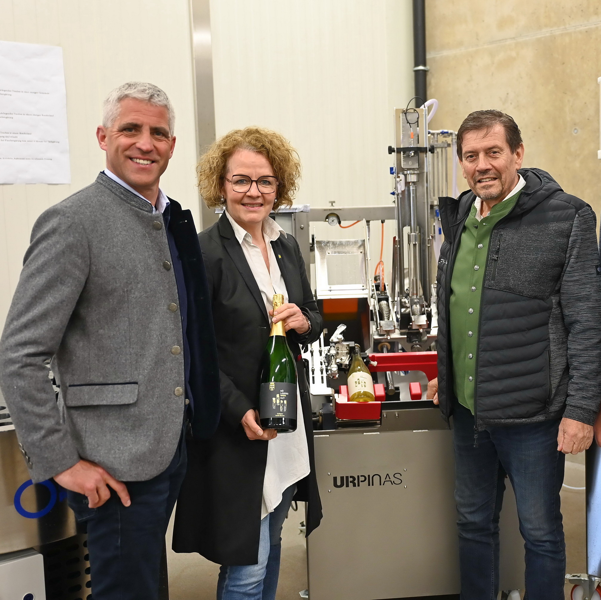 Krems Erster Sekt-26 zugeschnitten